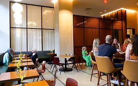 Fairlane Hotel Nashville, By Oliver